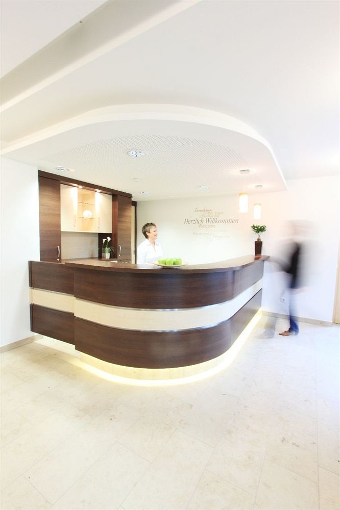 Klozbuecher - Das Landhotel Ellwangen Bagian luar foto